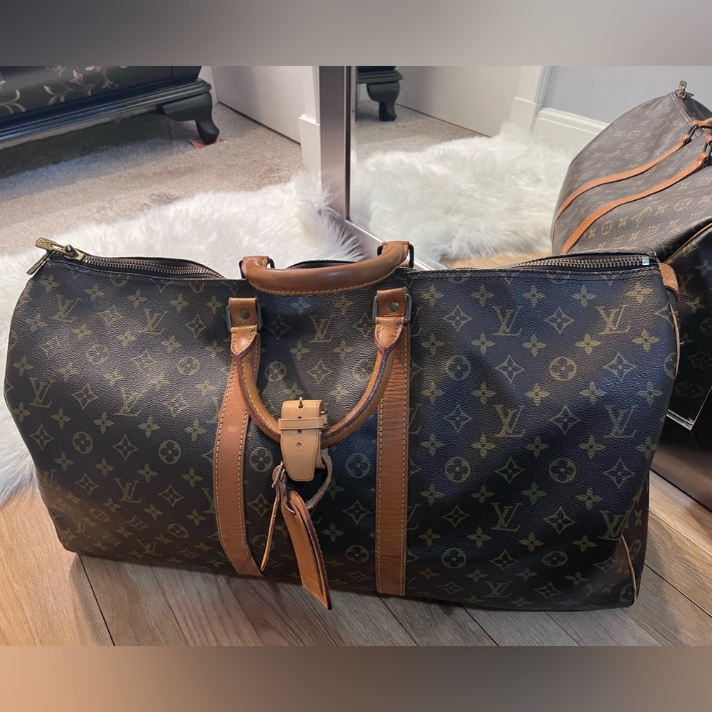 SOLD Louis Vuitton Monogram Keepall 55 With Strap, Name Tag and Poignee - Picture 5 of 17